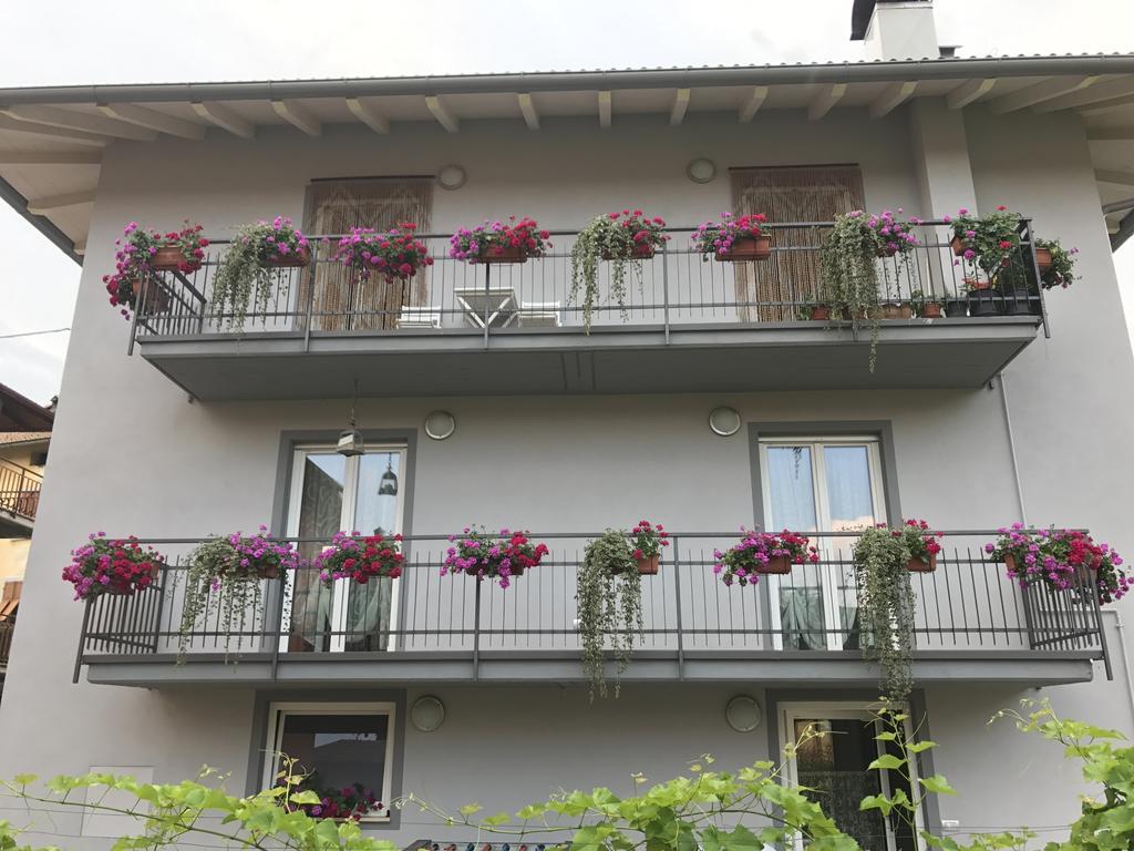 Giovo Nenez B&B מראה חיצוני תמונה